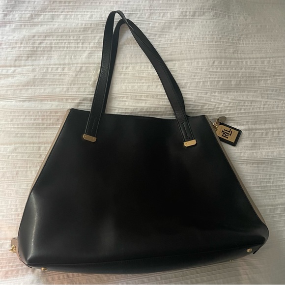 Lauren Ralph Lauren Large Black Leather Expandable Shoulder Purse - Picture 2 of 8